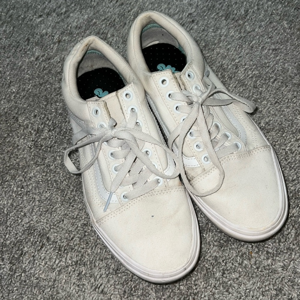 comfy cush men’s 7 women 8.5